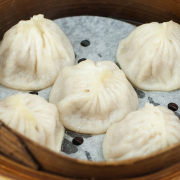 Shanghai Pork Dumplings 招牌小籠包