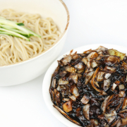 Black Bean Sauce Noodles / 짜장며 / 韩式炸酱面