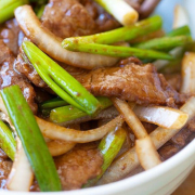 67. Fried Beef with Onions 蔥爆牛仔肉