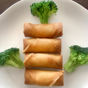 1. 春卷 Spring Rolls (4 pcs)