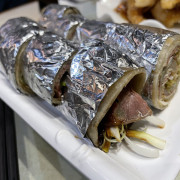 135. Pancake with Beef and Sauce 牛肉大餅捲