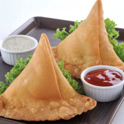 Vegetable Samosa (2 pcs)