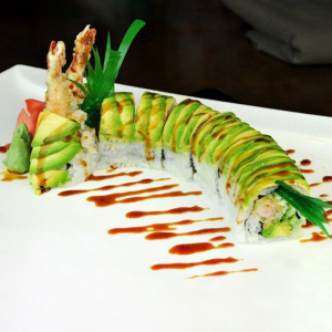 Green Dragon Roll (7 pcs)