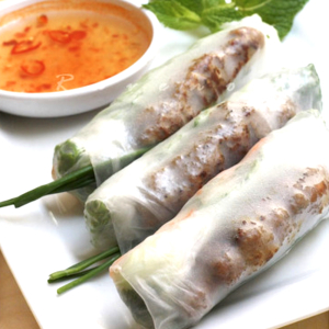 A2. Grilled Pork Spring Roll (2 pcs) / Gỏi Cuốn Thịt Nướng