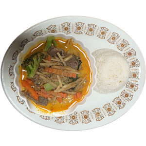 20. Red Curry Beef Served with Rice
