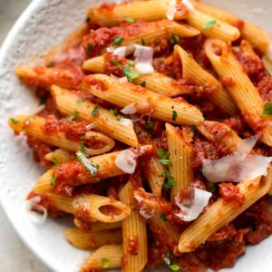 Red Sauce Pasta with Garlic Toast