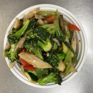 Chicken with Mixed Greens