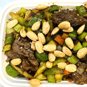 Beef with Almond 杏仁牛肉