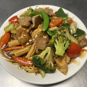 N65. Fried Noodles with Steamed and Stir-Fried Bean Curd 八珍豆腐炒麵