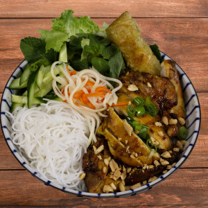 P4. Rare Beef, Flank & Beef Balls Noodle Soup - Pho Dac Biet