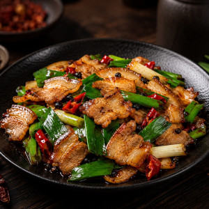 B04. Twice-Cooked Pork 老式回锅肉 (微辣)