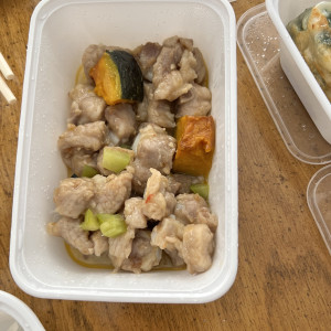 4. Steamed Spareribs with Pumpkin 南瓜蒸排骨 (L)