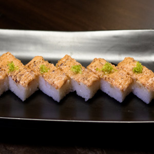 Ebi Oshi Sushi (6 pcs)