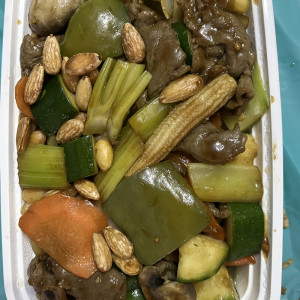 62. Beef with Vegetable & Almonds