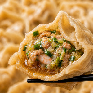 K03. Pork, Chive & Shrimp Dumplings (12 pcs) 猪肉三鲜饺 (12个）