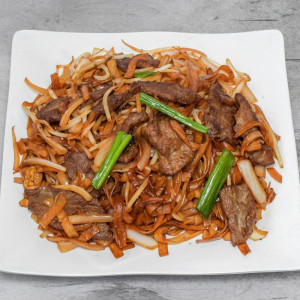 N10. Beef Ho Fun Wide Rice Noodles