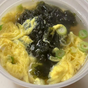2. Seaweed Egg Drop Soup 紫菜蛋花汤