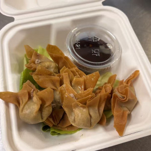 1. Crispy Wontons (8 pcs) 炸云吞
