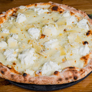 4 Formaggi Pizza
