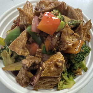 Bean Curd with Vegetables 家常豆腐