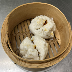 D27. BBQ Bun (2 pcs) 叉燒包