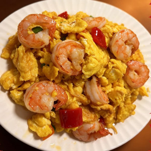 7. Scrambled Eggs & Shrimp 滑蛋虾仁