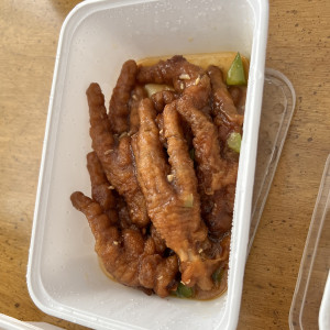 5. Steamed Chicken Feet in House Special Sauce 醬皇蒸金鳳爪 (L)
