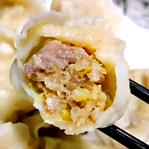 53. Porc et chou marin&eacute; (15 mcx) / Pork and Pickled Cabbage (15 pcs)