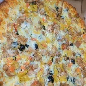 Tropical Chicken Pizza