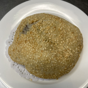 D37. Sweet Red Bean Cake (1 pc) 豆沙餅