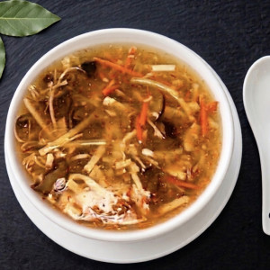 S31. Hot and Sour Soup 酸辣湯