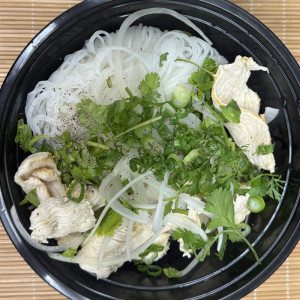 P12. Phở G&agrave;