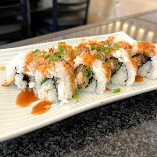 Cajun Salmon Roll (8 pcs)