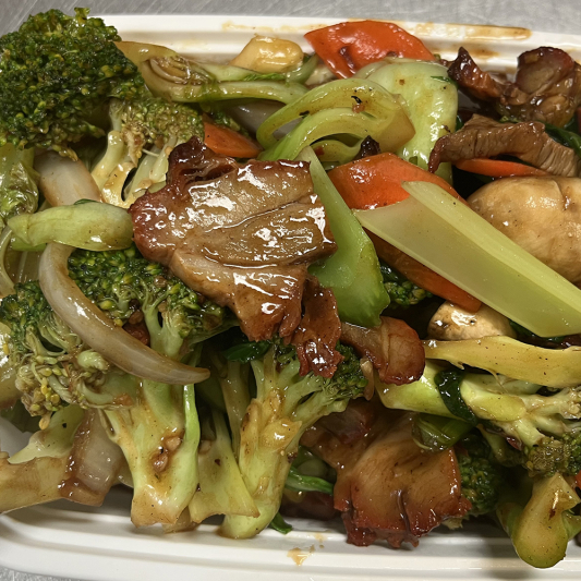 Roast Pork with Mixed Vegetables 什菜叉烧