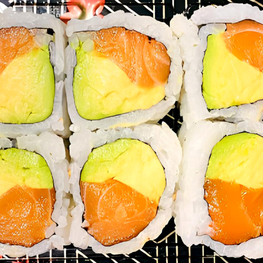 MM6. Salmon Avocado Roll (6 pcs)