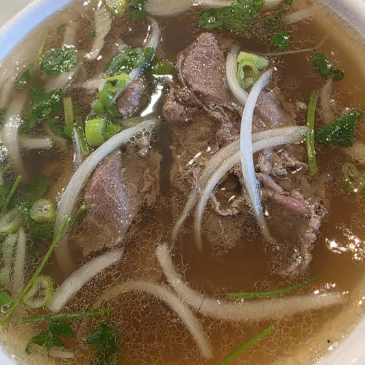 2. Filet Mignon & Flank Pho / Phở T&aacute;i Nam