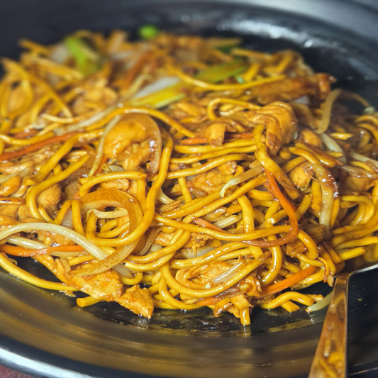 Chicken Lo Mein