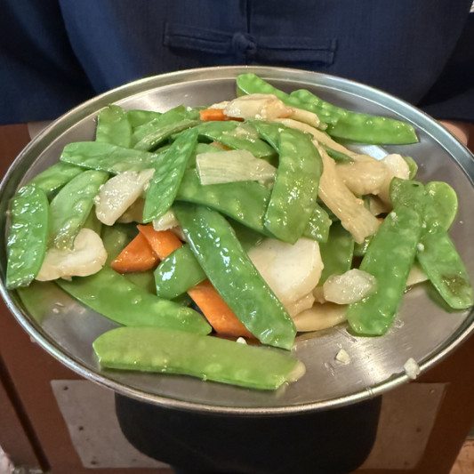 Saut&eacute;ed Snow Pea Pods