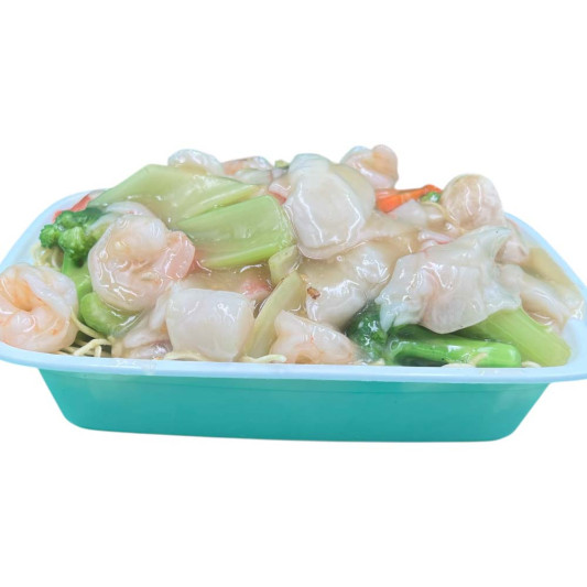 S7. Seafood Cantonese Chow Mein