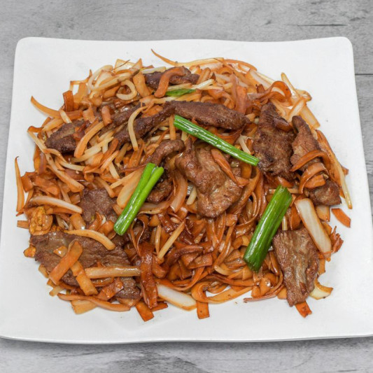 N10. Beef Ho Fun Wide Rice Noodles