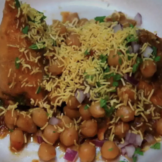Samosa Chat (2 pcs)