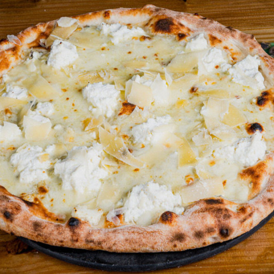 4 Formaggi Pizza