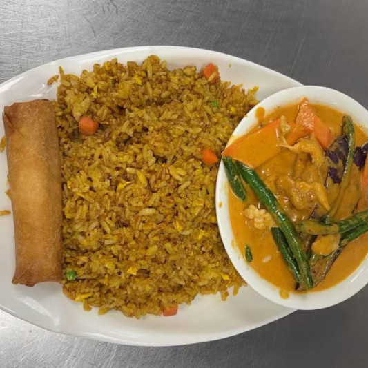 L17. Thai Red Curry Chicken (Lunch)