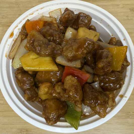 T16. Sweet & Sour Pork with Pineapple 菠蘿咕嚕肉