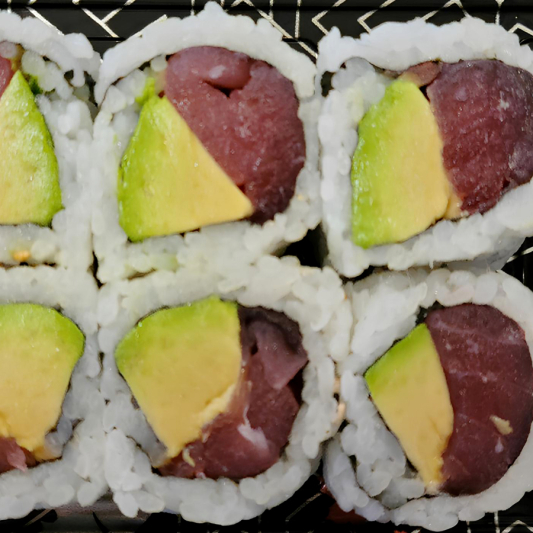 MM7. Tuna Avocado Roll (6 pcs)