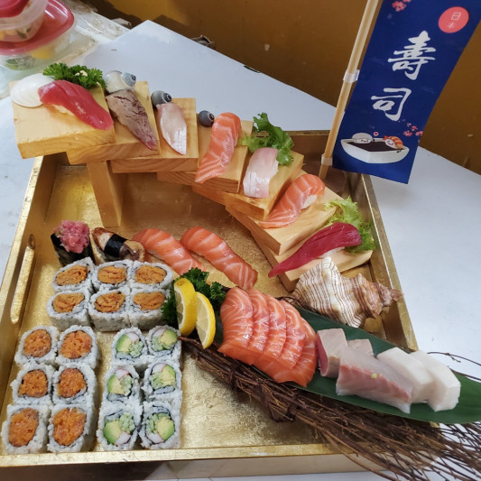 Small Sushi & Sashimi Platter (40 pcs)