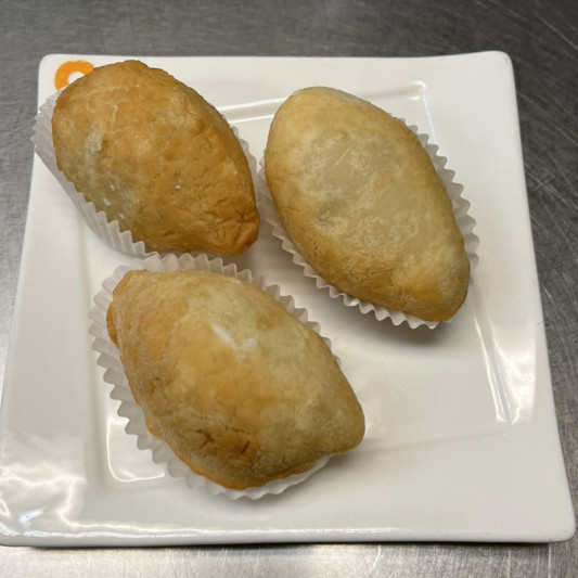 D34. Salted Vegetable Croquette (3 pcs) 咸水角