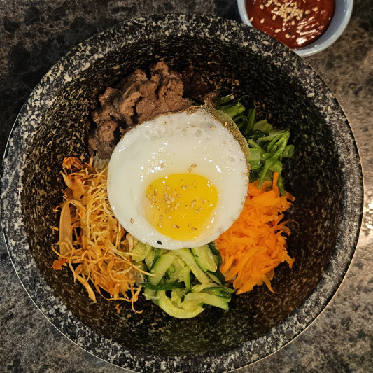 Dolsot Bibimbap