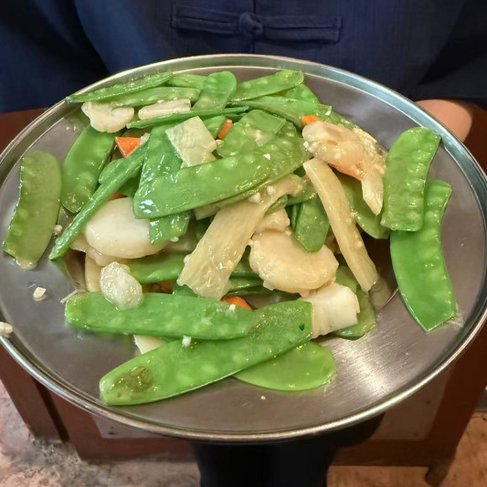 Scallops with Snow Pea Pods