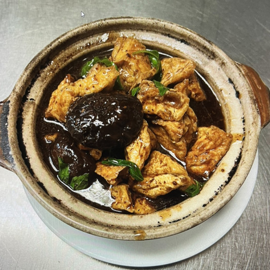 L5. Tofu Casserole 三杯豆腐煲